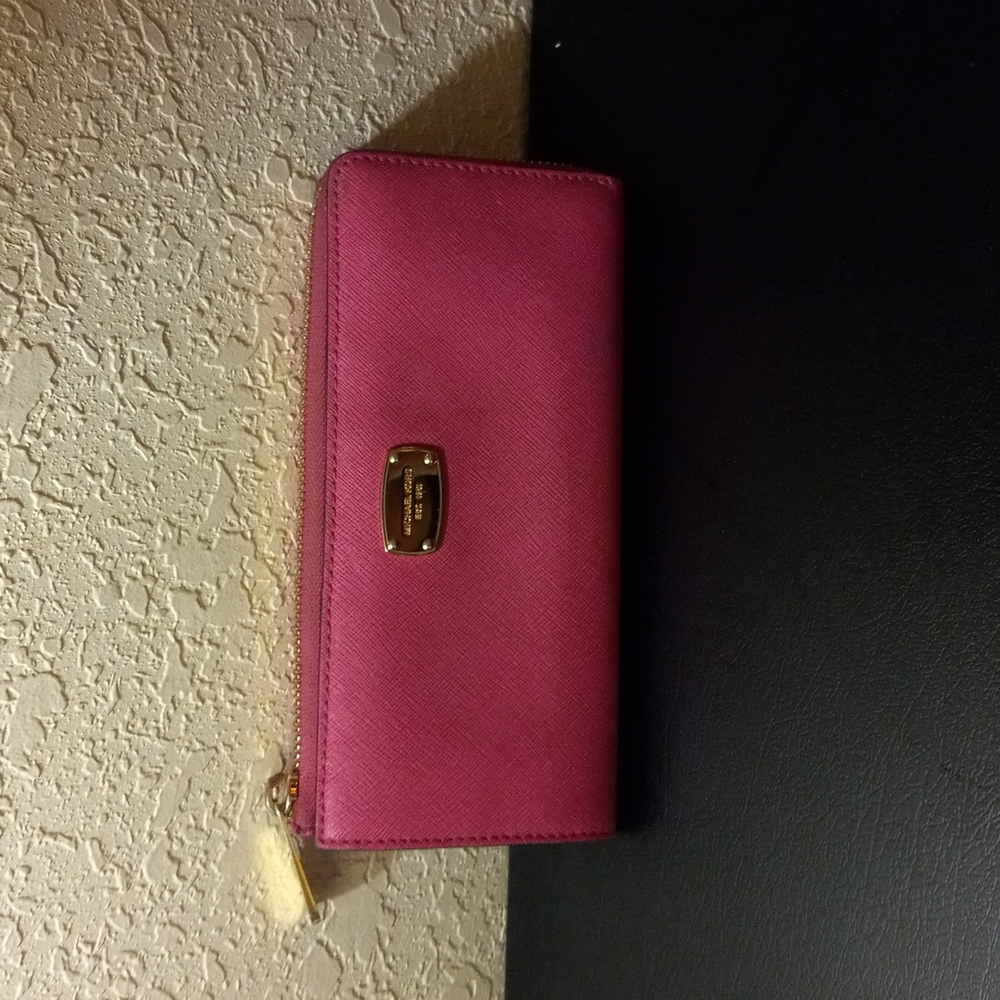 Micheal  Kors large wallet bright Pink